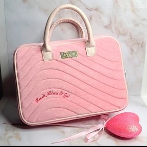 Benefit lash, line & go! Travel bagsuitcase pink velour new with tags ra…